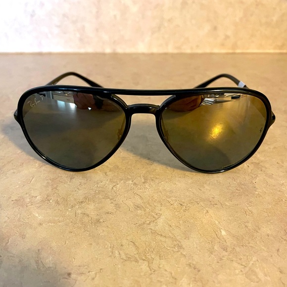 RAY-BAN  Black  Chromance sunglasses POLARIZED NWT - Picture 2 of 5